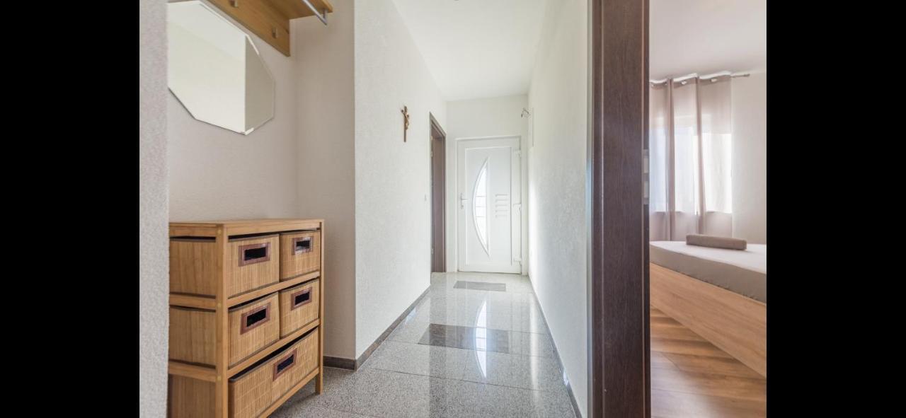 Aurum Luxury Apartments Vir Exterior photo