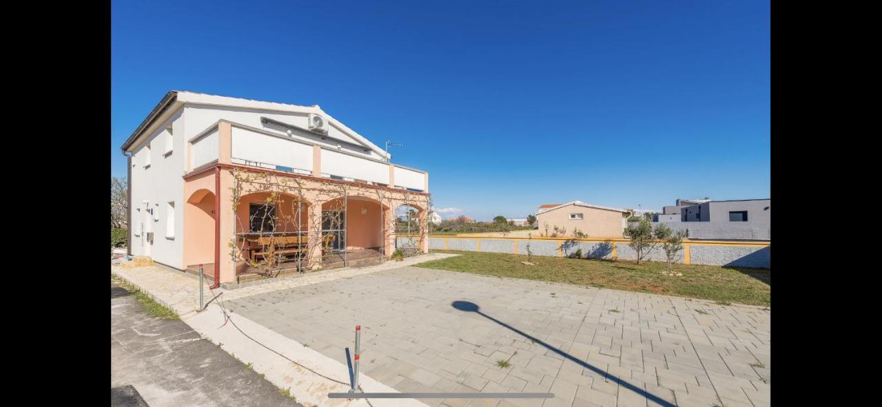 Aurum Luxury Apartments Vir Exterior photo